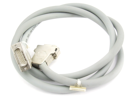 Diverse Kabel und Adapter online finden