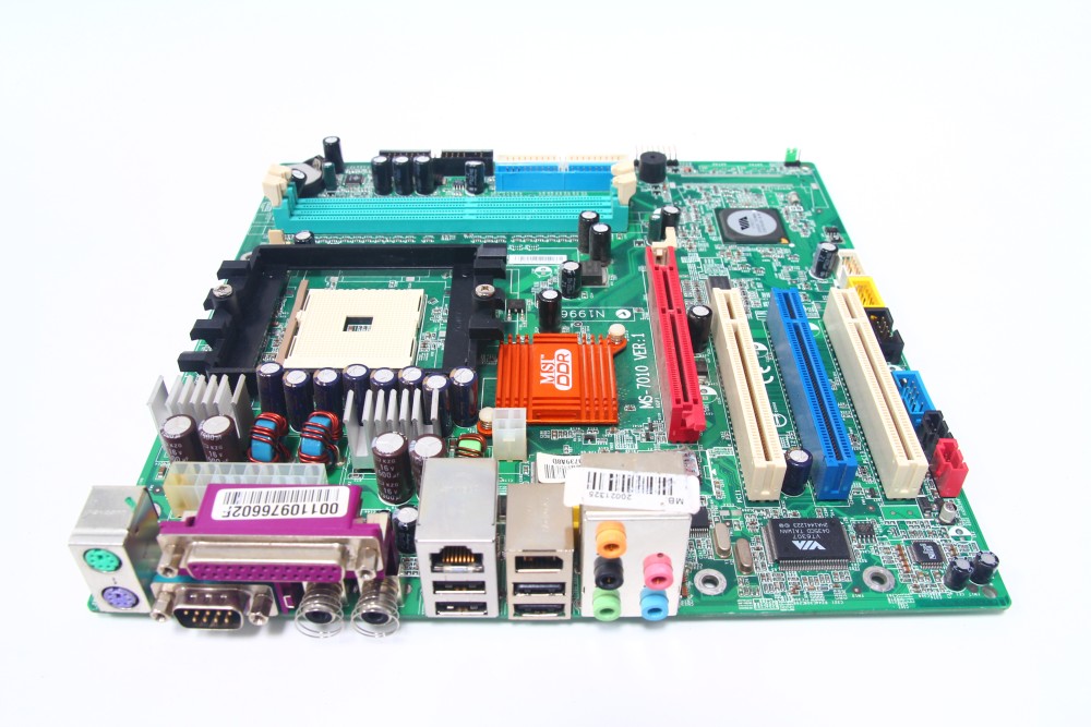 Medion MSI MS-7010 mATX Desktop PC Motherboard AMD Sockel/Socket 754 AGP 4060787042606