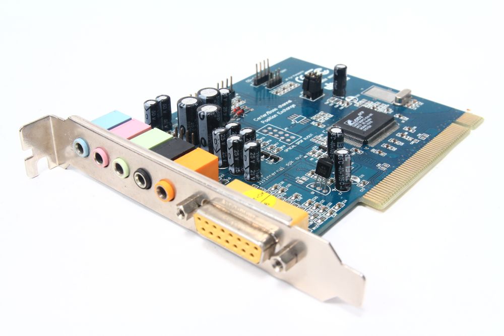 Ultron 6 Channels Sound 5.1 Internal Computer PCI Audio-Card Midi/Game-Port 4060787075697