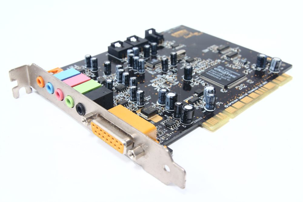 Creative Labs SB0220 Sound Blaster Live! 5.1 Digital PCI Sound-Karte ...