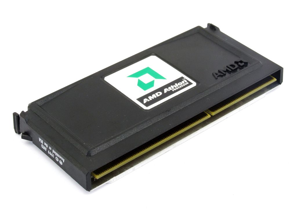 AMD AMD-K7600MTR51B A 600MHz/512KB/200MHz Slot A Card Pluto CPU Athlon Prozessor 4060787384829