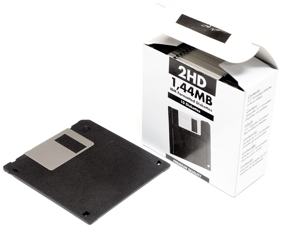 10x 1.44MB 3.5'' inch Floppy Diskettes IBM formatted MF2HD new