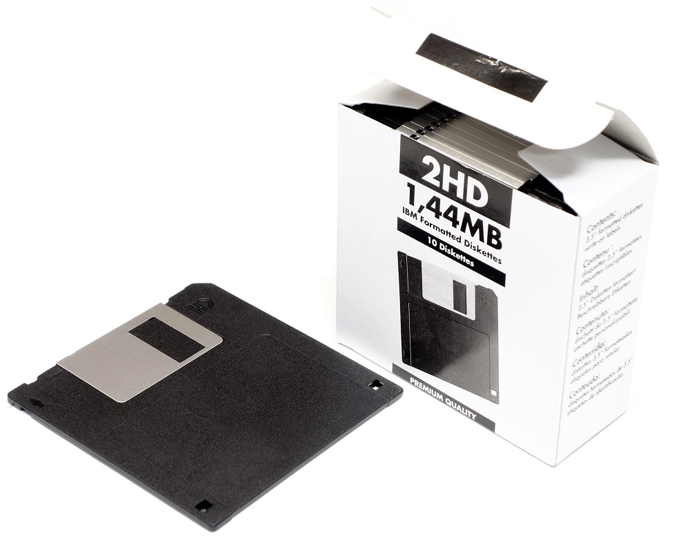ednet Disketten-Würfel für 15 x 8,9 cm Disketten 3,5 Zoll 
