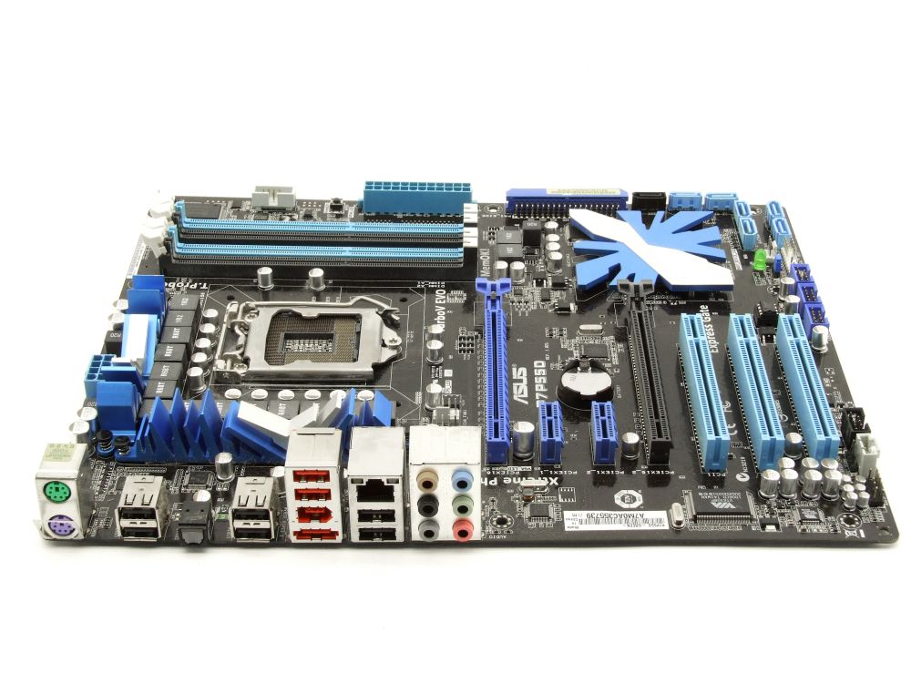 Intel p55. ASUS lga1156 p7p55d. ASUS p7p55d-e Pro. Материнская плата ASUS lga1156. Материнская плата ASUS p7p55d-e.