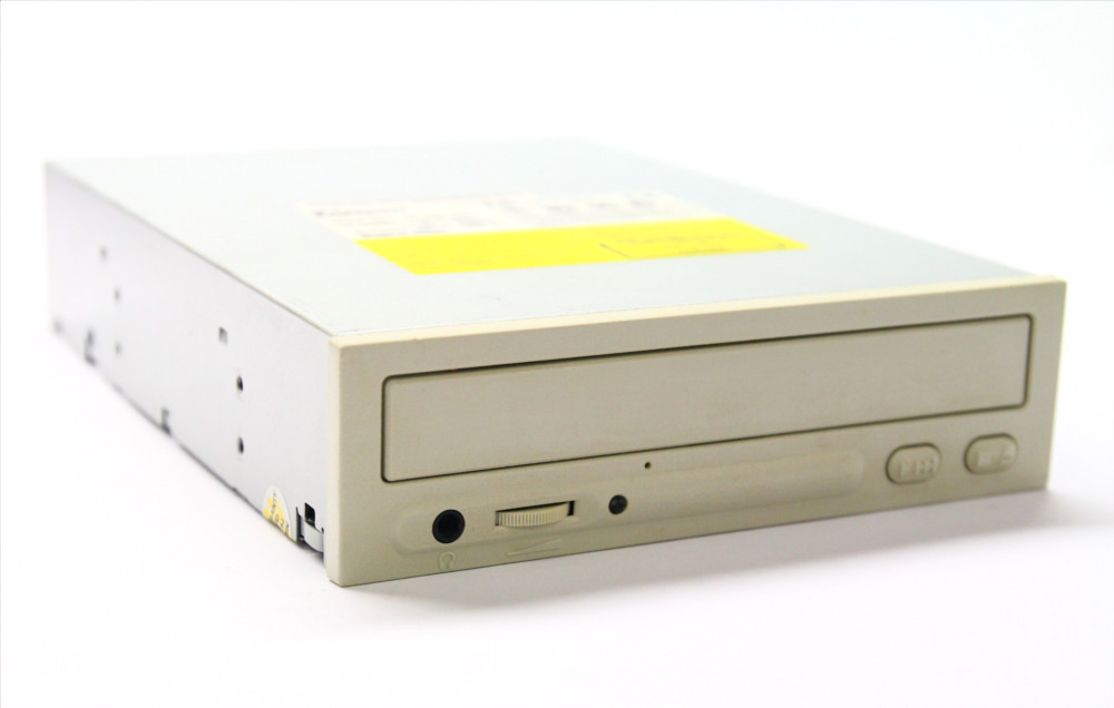 LG CD-ROM GCR-8521B IDE Desktop internal Drive / PC 52x Laufwerk weiß / white 4060787031907