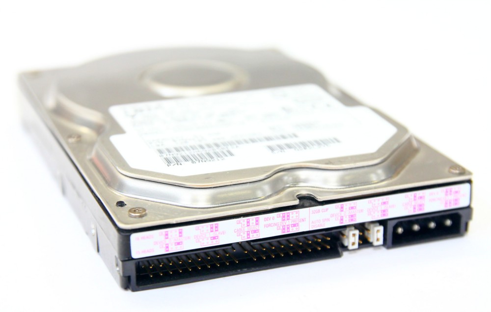 IBM Deskstar 25GP 15.2GB IDE / P-ATA HDD 3.5" 5400rpm 512KB DJNA-351520 25L2648 4060787009104